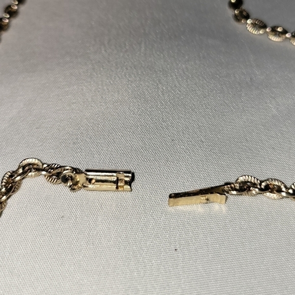 Vintage West Germany pendant necklace medallion - Picture 7 of 7